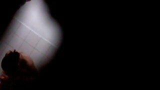 ಲ್ಯಾಟೆಕ್ಸ್ ವೇಷಭೂಷಣದಲ್ಲಿರುವ ಡೆವಿಲಿಶ್ ಬಿಚ್ ಆಜ್ಞಾಧಾರಕ ಹದಿಹರೆಯದ ಮರಿಯನ್ನು ಸಂಪೂರ್ಣ ನಿಯಂತ್ರಣಕ್ಕೆ ತೆಗೆದುಕೊಳ್ಳುತ್ತದೆ