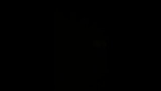 ನೀನಾ ಕಾಕ್ ಸವಾರಿ ಮತ್ತು ತನ್ನ ದೊಡ್ಡ ಚೇಕಡಿ ಹಕ್ಕಿಗಳು ಪಾಮ್ ಪಡೆಯುತ್ತದೆ